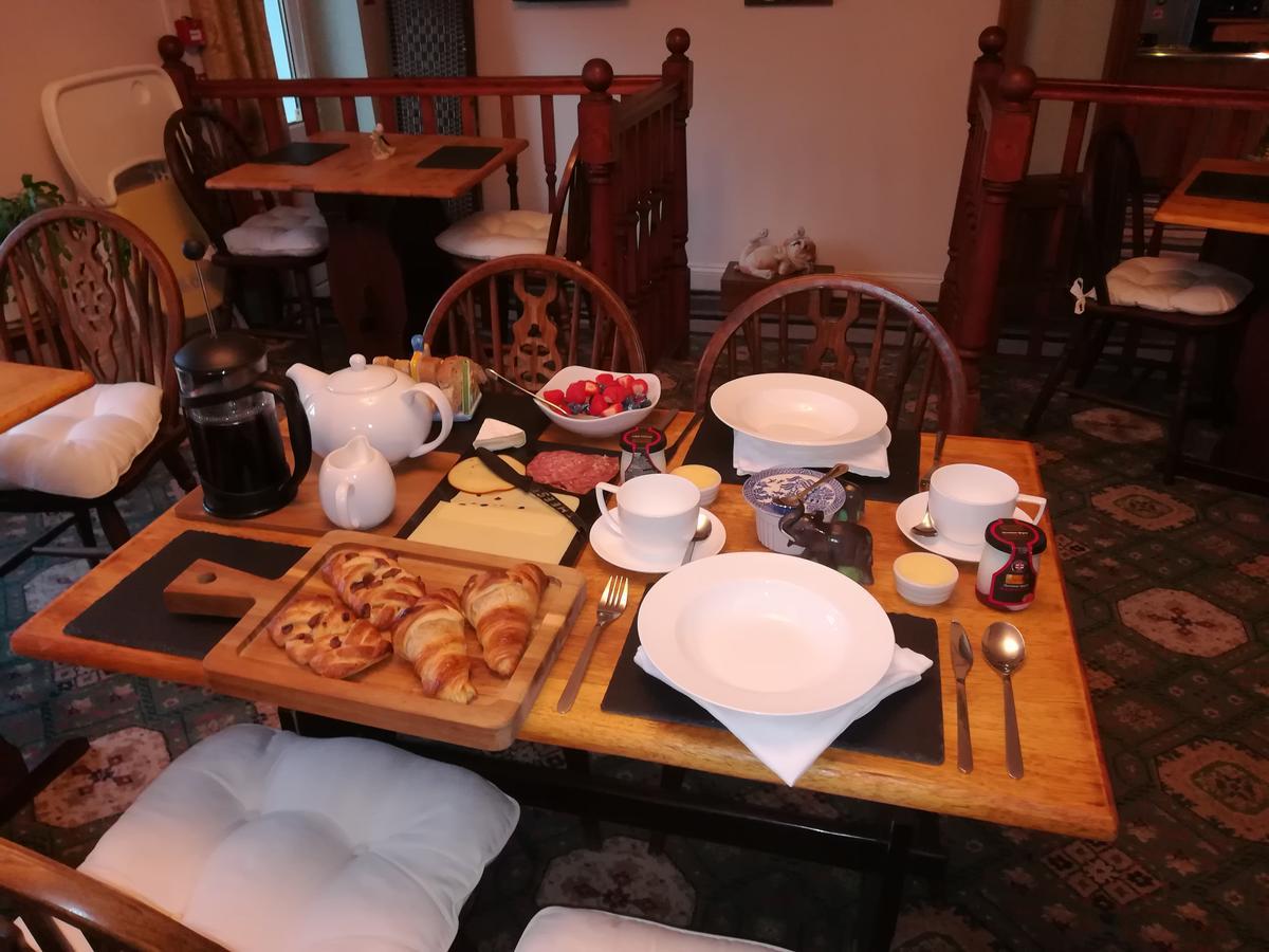 Tara Bed & Breakfast Fishguard Ngoại thất bức ảnh